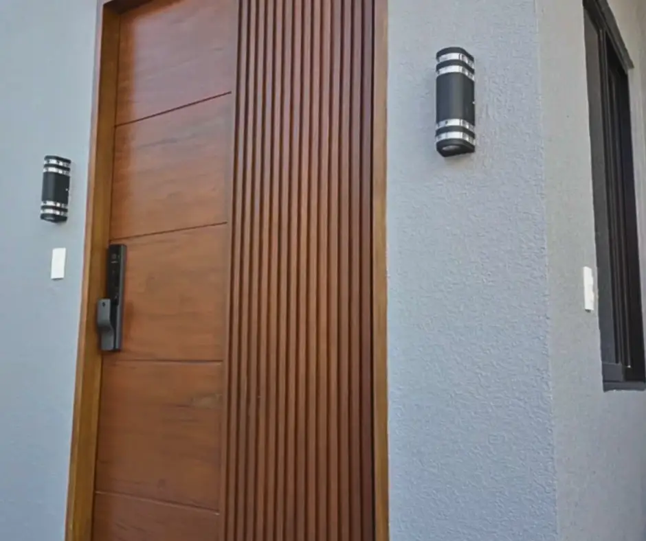 Modern minimalist home design main door entry CASA LIAN JMG Construction projects